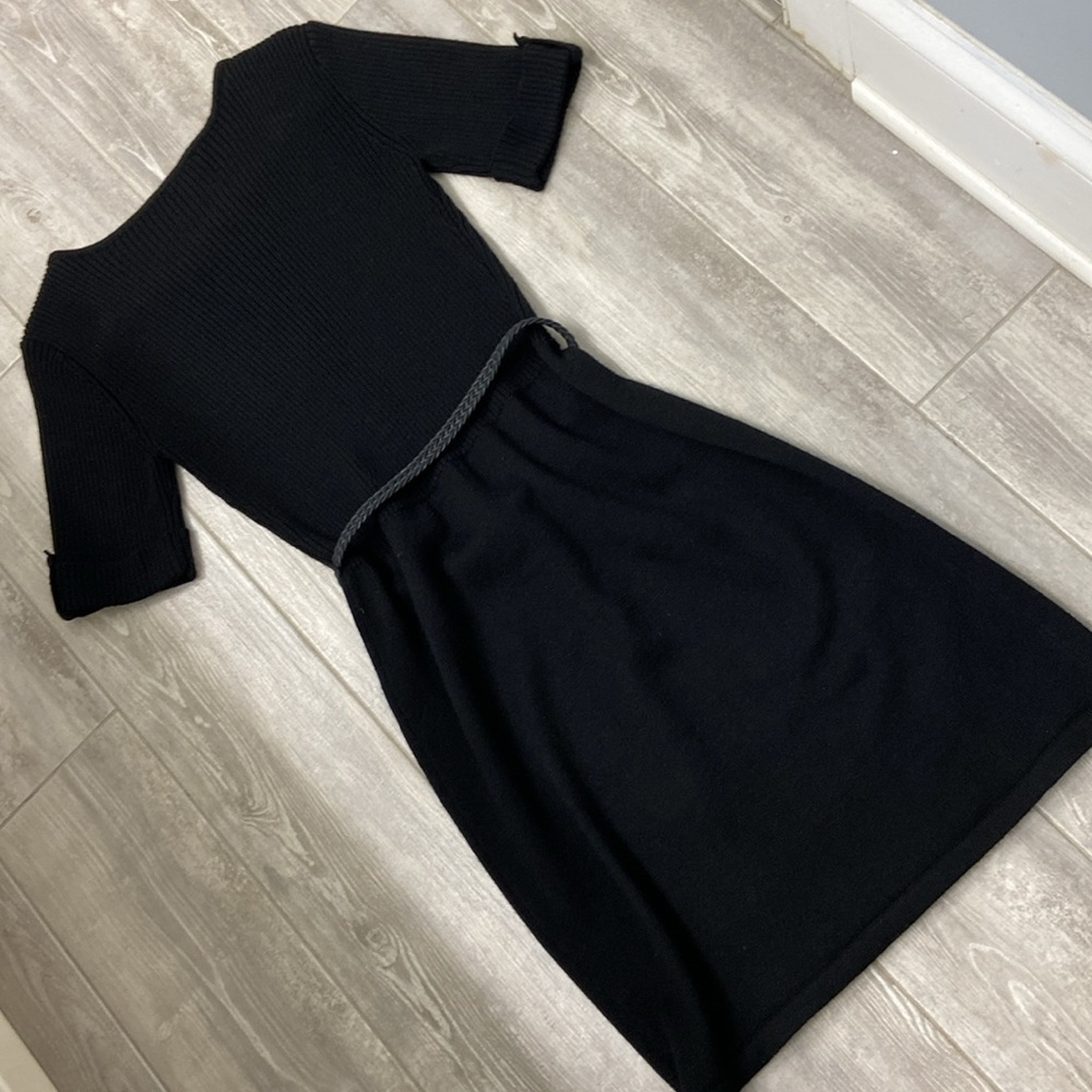 Caroll knit sweater dress like new! - Picture 10 of 12